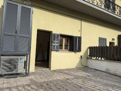 Foto Appartamento in Via BasicÃ², Roma di 45 m² con 2 locali in vendita