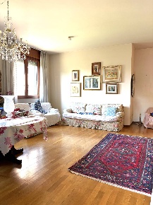 Foto Appartamento in via Montello 10, Treviso Viale Luzzatti di 180 m²