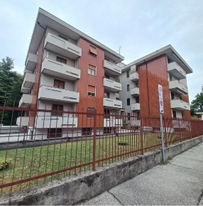 Foto Box a Cassina de' Pecchi Centro di 15 m² con 1 locali in vendita