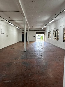 Foto Magazzino a Castelfranco di Sotto Centro di 340 m² con 3 locali