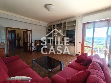 Foto Appartamento a Altopascio Altopascio Centro di 130 m² con 5 locali