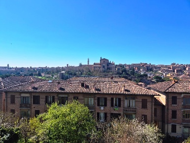 Foto Appartamento a Siena Ravacciano di 104 m² con 5 locali in vendita