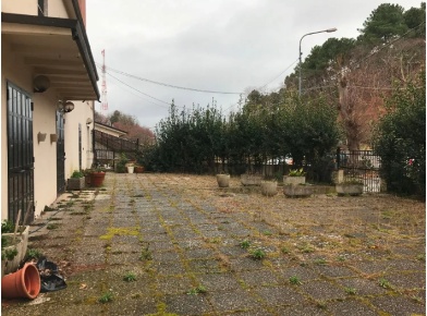 Foto Residence a Pietrasanta Ospedaletto di 1700 m² con 25 locali