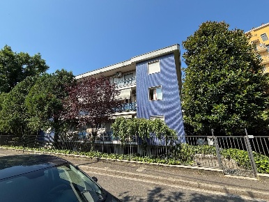 Foto Box a Cusano Milanino di 13 m² con 1 locali in vendita