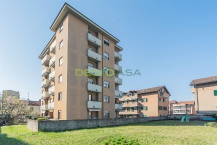 Foto Appartamento in via forlanini, Desio di 80 m² con 3 locali in vendita
