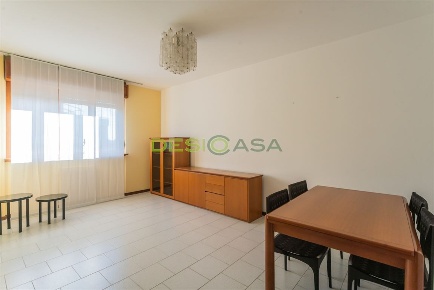Foto Appartamento in via forlanini, Desio di 80 m² con 3 locali in vendita