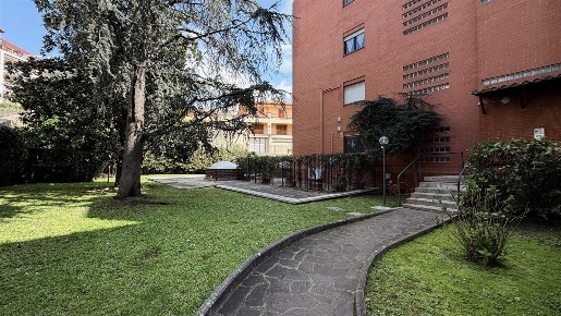 Foto Appartamento in piazza dietrich, Albano Laziale Centro di 110 m²