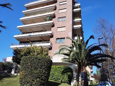 Foto Appartamento in Via Cassia, Roma La Giustiniana di 202 m² con 5 locali