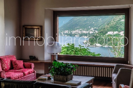 Foto Villa unifamiliare in via imbonati, Como Nino Bixio di 455 m²