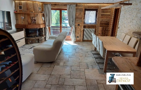 Foto Appartamento in Fr. Entrèves, Courmayeur Centro di 110 m² con 4 locali
