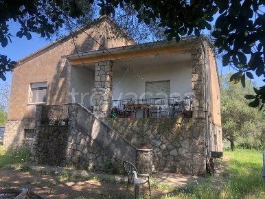 Foto Rustico a Gavorrano di 250 m² in vendita