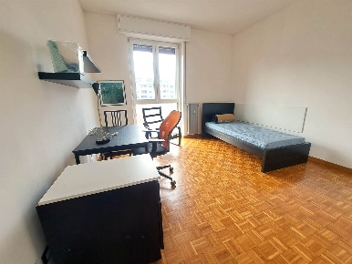 Foto Appartamento in via Plezzo 66, Milano Udine di 79 m² con 3 locali