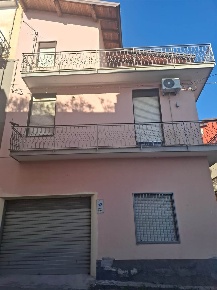 Foto Casa indipendente in via Groffedo Mameli 14, Motta Sant'Anastasia