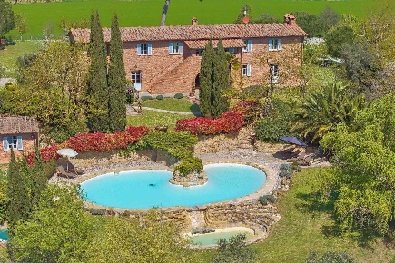 Foto Rustico a Castiglione del Lago Petrignano di 389 m² con 14 locali