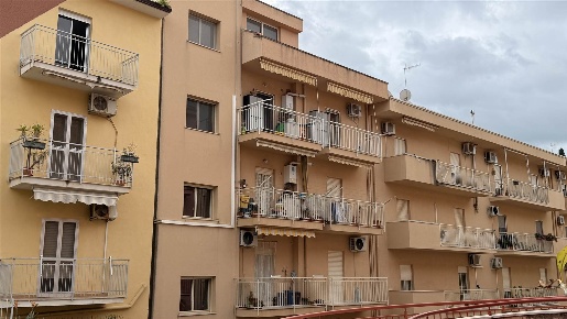 Foto Mansarde in VIA ALCIDE DE GASPERI 45, Lascari di 51 m² con 2 locali