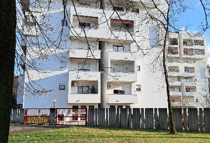 Foto Garage a Monza San Fruttuoso di 30 m² con 2 locali in vendita