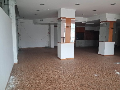 Foto Negozio a Soresina di 240 m² con 4 locali in vendita