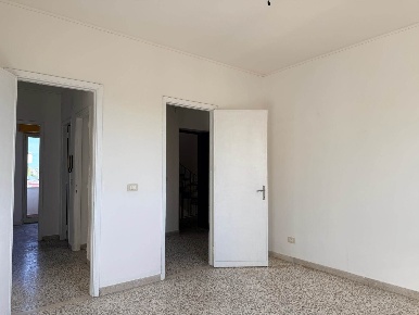 Foto Appartamento in Via Claudio Claudiano 8, Catania di 80 m² con 4 locali