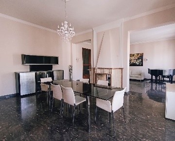Foto Attico a Firenze Bolognese di 255 m² con 11 locali in affitto