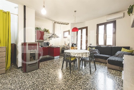 Foto Appartamento a Monserrato di 109 m² con 3 locali in vendita