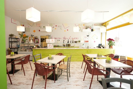 Foto Attività commerciale in via libero grassi, Prato Chiesanuova di 258 m²