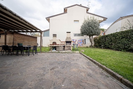 Foto Appartamento in via Amilcare Ponchielli, Campi Bisenzio Centro
