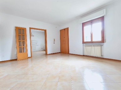 Foto Appartamento in via Fucini, Cecina Cecina Centro di 99 m² con 5 locali