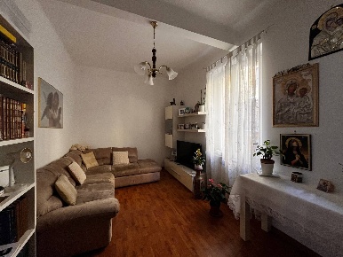 Foto Appartamento in Via Sapri, Genova Lagaccio di 60 m² con 5 locali