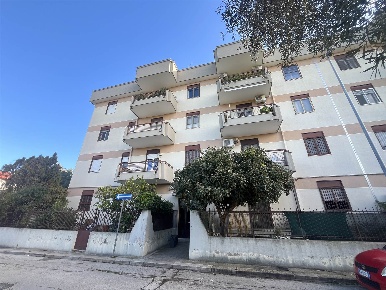 Foto Appartamento a Valenzano di 100 m² con 3 locali in vendita