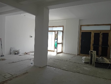 Foto Negozio a Grosseto Stazione - Via Roma di 180 m² con 1 locali