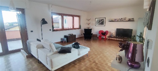 Foto Appartamento in via Dante 3, Biella Centro Storico di 180 m²