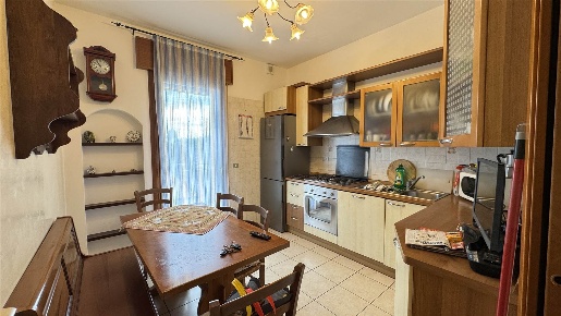 Foto Appartamento a Chioggia Sottomarina di 100 m² con 5 locali in vendita