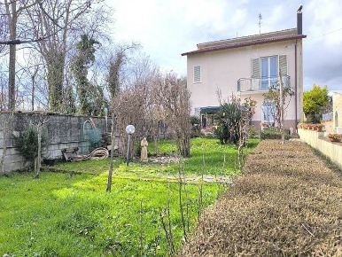 Foto Casa indipendente in via cerzito 20, Mirabella Eclano di 168 m²