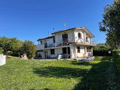 Foto Villa unifamiliare a Follonica Area Rurale, Poggio Tre Cancelli