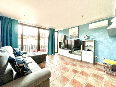 Foto Appartamento in Via Martiri della Libertà 30, Paternò di 100 m²