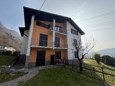 Foto Casa indipendente in VIA colle aperto 4, Sovere Centro di 400 m²