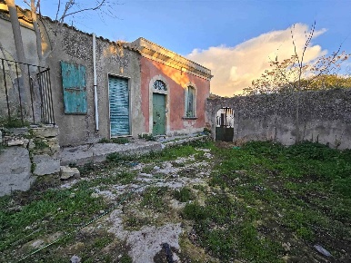 Foto Rustico in CONTRADA PORCARI, Noto Centro di 590 m² con 1 locali