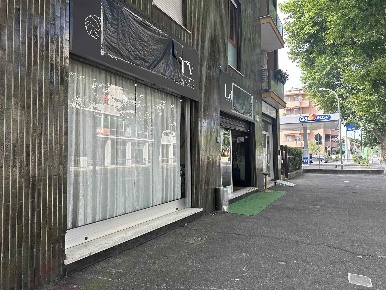 Foto Attività commerciale in VIA MONTE ORTIGARA  17, Cinisello Balsamo