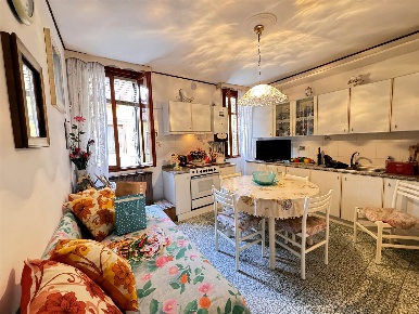Foto Casa indipendente a Chioggia Centro Storico di 101 m² con 8 locali