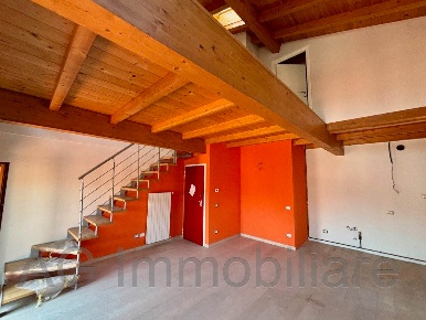 Foto Appartamento in Via Canova 14, Verbania di 70 m² con 2 locali
