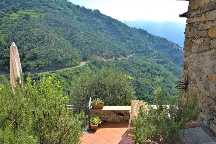 Foto Casa indipendente a Levanto di 105 m² con 4 locali in vendita
