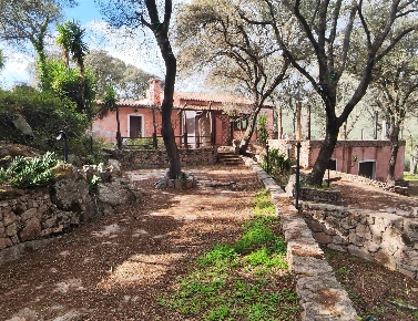 Foto Agriturismo a Calangianus di 270 m² con 6 locali in vendita