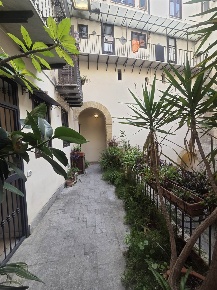 Foto Appartamento in via ruggero mastrangelo  7, Palermo Kalsa di 155 m²