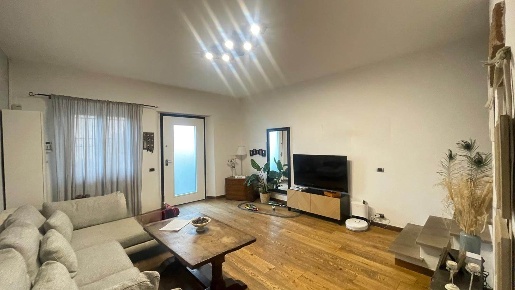 Foto Casa indipendente a Carmignano di 100 m² con 4 locali in vendita
