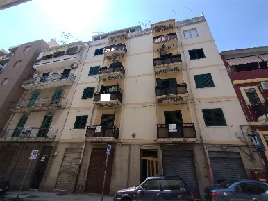 Foto Appartamento in via palermo 489, Messina Giostra di 95 m² con 3 locali