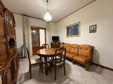 Foto Appartamento a Certaldo Semicentro, Zona Stadio di 91 m² con 5 locali