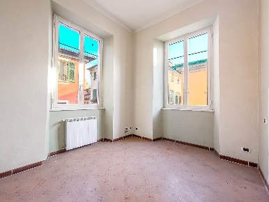 Foto Appartamento a Sarzana Centro di 63 m² con 4 locali in vendita