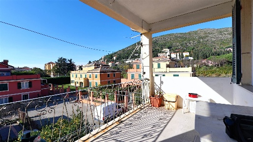 Foto Appartamento in Via Viviani  53, Levanto Centro di 87 m² con 4 locali