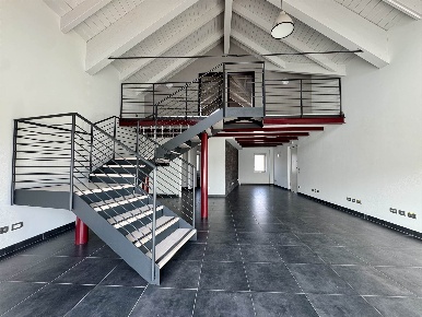 Foto Ufficio in Via Nazionale, Puegnago del Garda di 140 m² con 3 locali