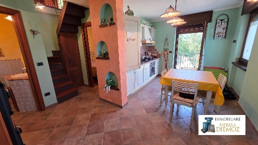 Foto Appartamento in Bondine, Charvensod di 77 m² con 3 locali in vendita